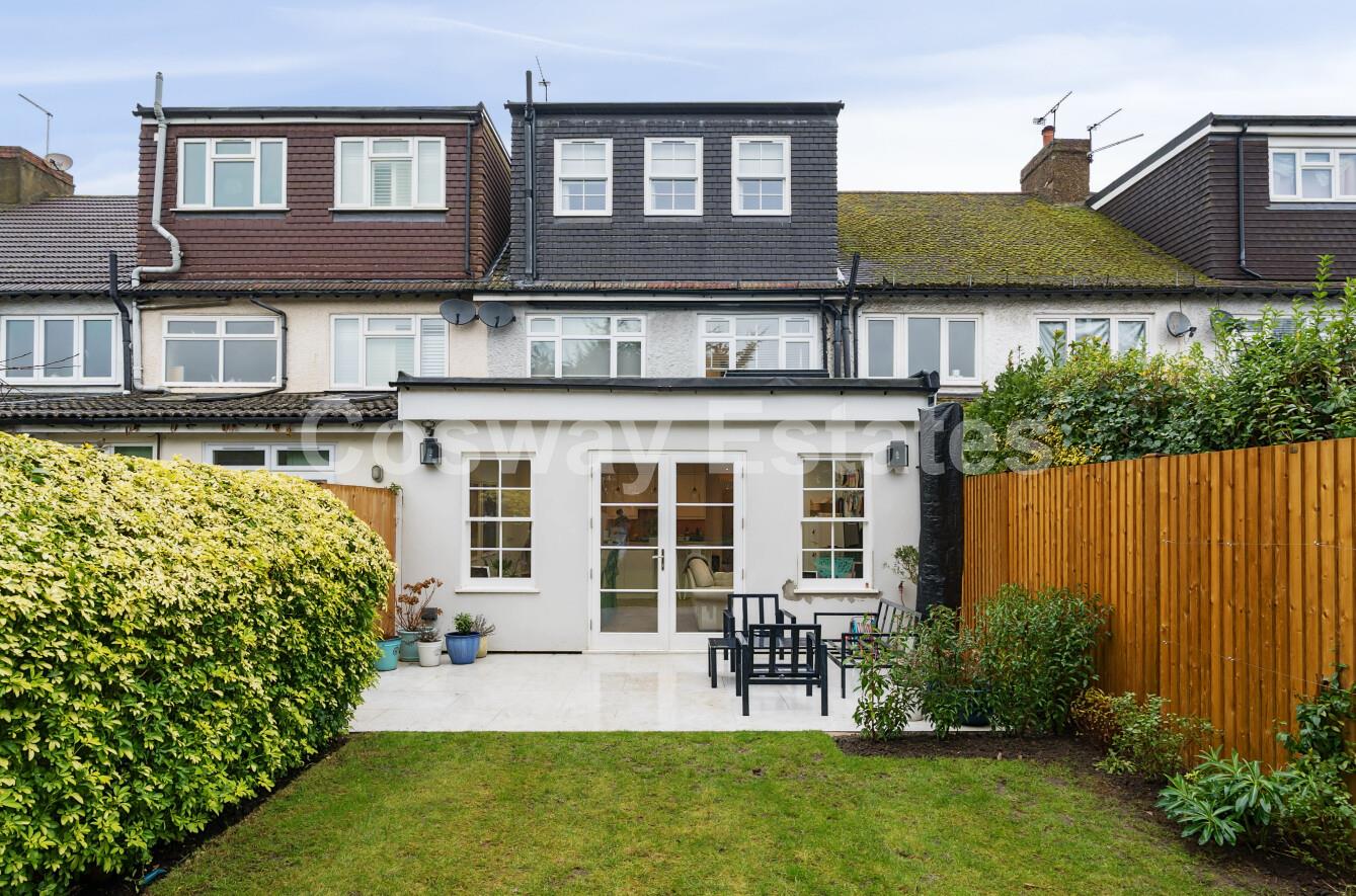 Brockenhurst Gardens, Mill Hill, NW7, London